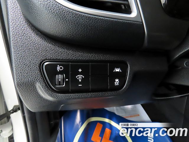 Kia Seltos Gasoline 1.6 Turbo 2WD Prestige 2023 — фото 18