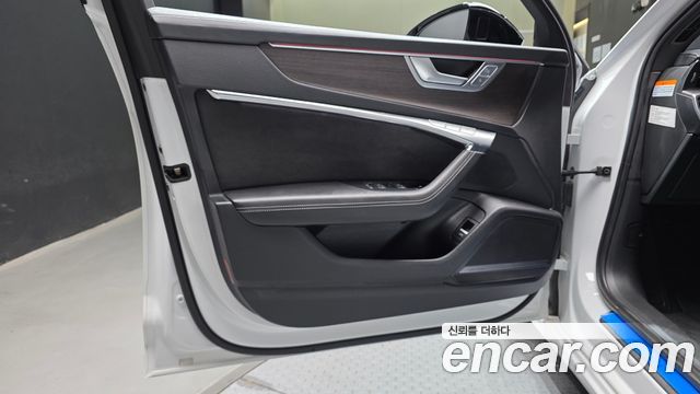 Audi A6 (C8) 50 TDI Quattro Premium 2023 — фото 24
