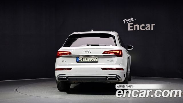 Audi Q5 (FY) 40 TDI Quattro Premium 2022 — фото 4