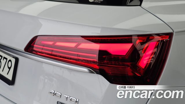 Audi Q5 (FY) 40 TDI Quattro Premium 2022 — фото 23
