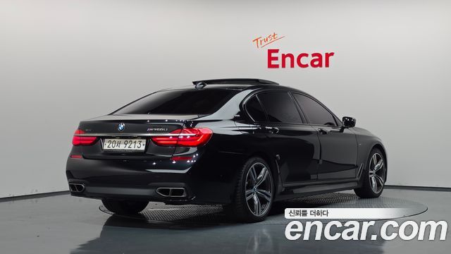 BMW 7 Series (G11) M760Li xDrive 2017 — фото 2