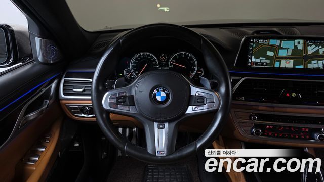 BMW 7 Series (G11) M760Li xDrive 2017 — фото 14