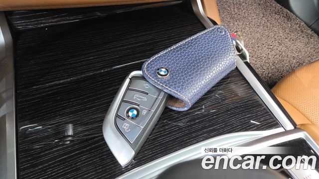 BMW 7 Series (G11) M760Li xDrive 2017 — фото 17