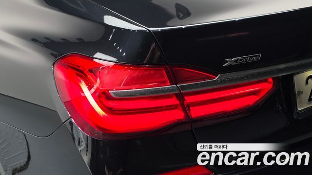 BMW 7 Series (G11) M760Li xDrive 2017 — фото 23