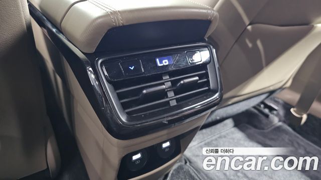 Kia K8 Hybrid Noblesse 2022 — фото 31