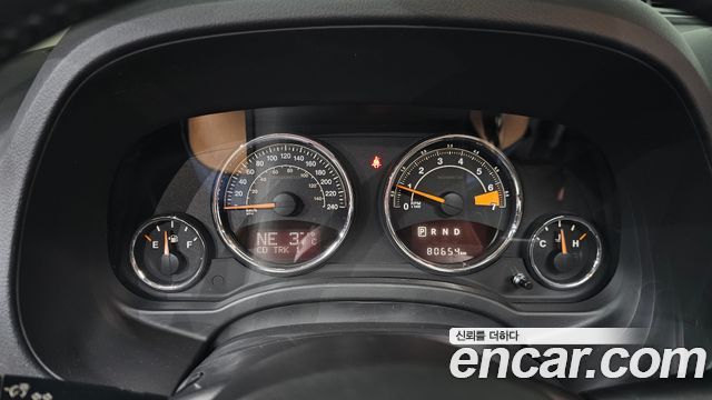 Jeep Compass 2.4 Limited 1st 2015 — фото 8