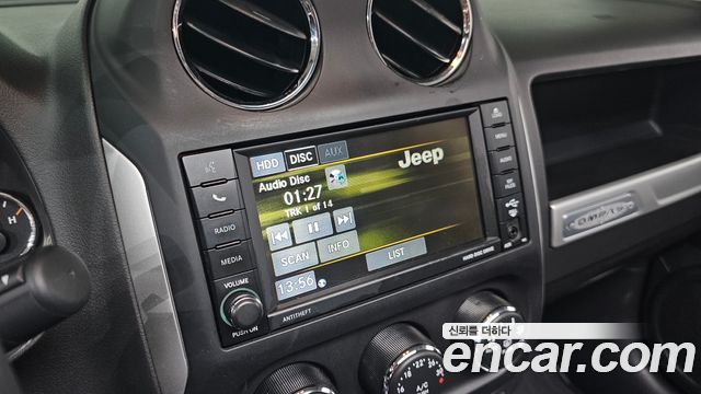 Jeep Compass 2.4 Limited 1st 2015 — фото 14