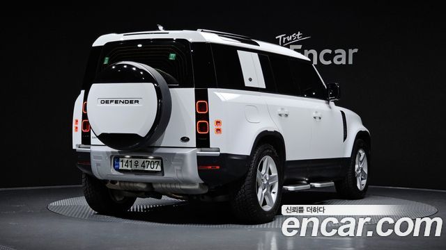 Land Rover Defender (L663) 110 D250 SE 2022 — фото 2