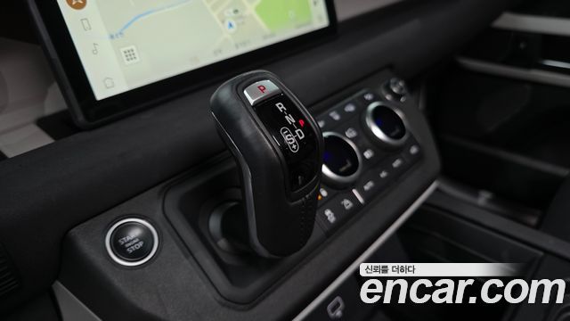 Land Rover Defender (L663) 110 D250 SE 2022 — фото 9
