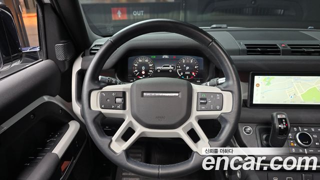 Land Rover Defender (L663) 110 D250 SE 2022 — фото 13
