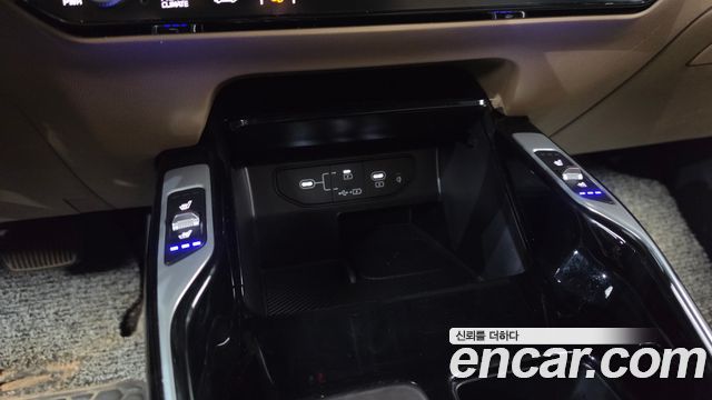 Kia Sorento (IV) Gasoline 2.5T 4WD Noblesse 2025 — фото 12