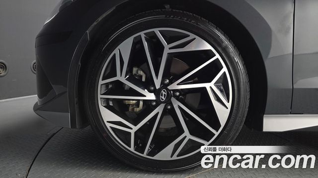 Hyundai Ioniq 6 Long Range AWD Exclusive + 2023 — фото 5