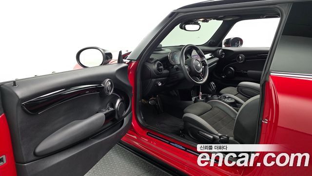 MINI Cooper S JCW 3rd Generation 2023 — фото 10