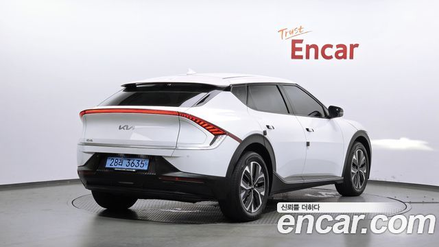 Kia EV6 Standard Light 2024 — фото 2