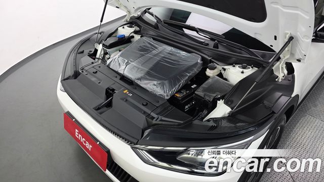 Kia EV6 Standard Light 2024 — фото 6