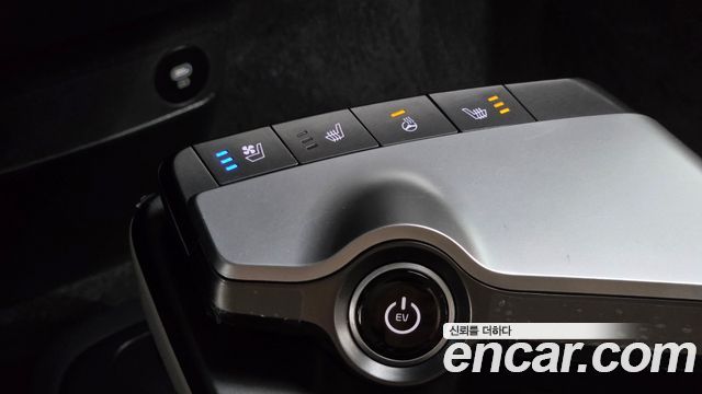 Kia EV6 Standard Light 2024 — фото 23