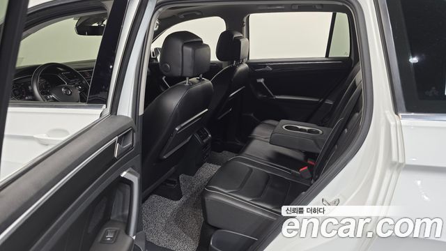 Volkswagen Tiguan (II) 2.0 TDI 4Motion Prestige 2018 — фото 18