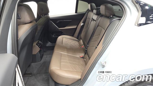 BMW 5 Series (G60) 520i Special Edition 2026 — фото 11