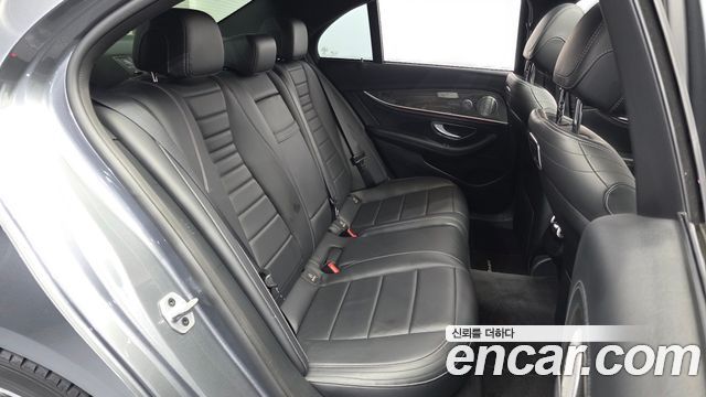 Mercedes-Benz E-Class (W213) E350 4MATIC AMG Line 2019 — фото 11