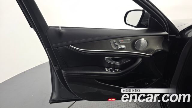 Mercedes-Benz E-Class (W213) E350 4MATIC AMG Line 2019 — фото 24
