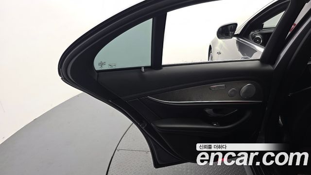 Mercedes-Benz E-Class (W213) E350 4MATIC AMG Line 2019 — фото 25