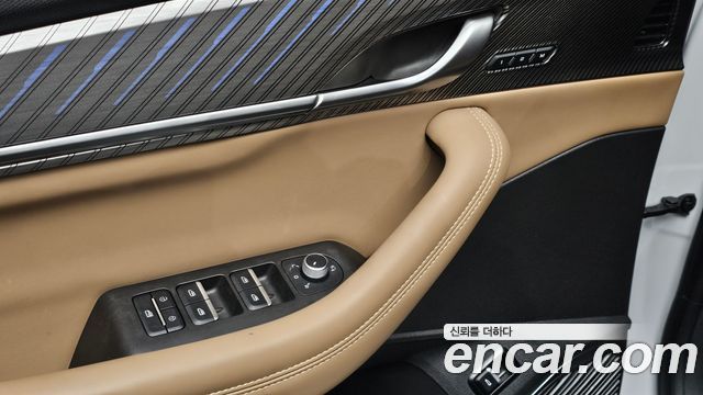 Renault Korea Grand Koleos 1.5 E-TECH Iconic 2WD 2025 — фото 34