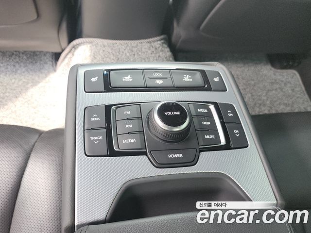 Genesis G80 3.3 GDI AWD Premium Luxury 2018 — фото 21
