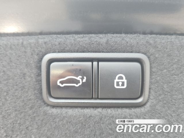 Genesis G80 3.3 GDI AWD Premium Luxury 2018 — фото 22