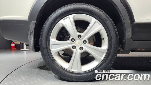 Chevrolet Captiva 2WD LT 2012 — фото 5