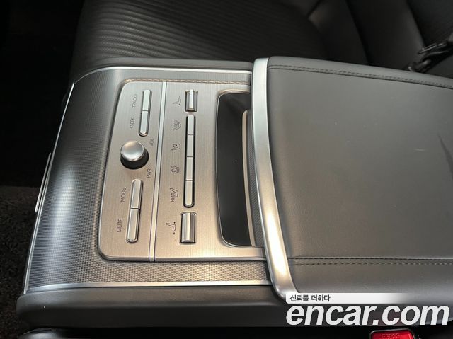 Hyundai Grandeur (GN7) 3,5 Gasoline 4WD Calligraphy 2023 — фото 17