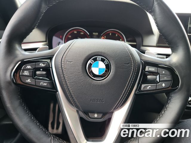 BMW 5 Series (G30) 520d M Sport package 2017 — фото 19