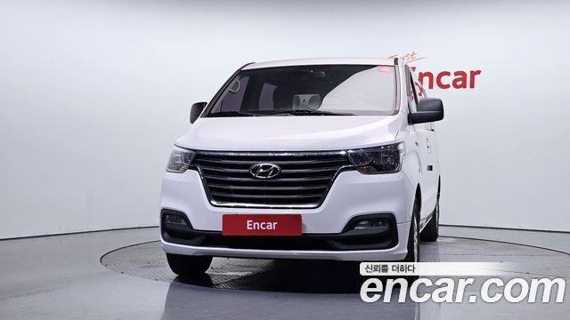 Hyundai Grand Starex Van 5-Seater Smart 2020 — фото 3