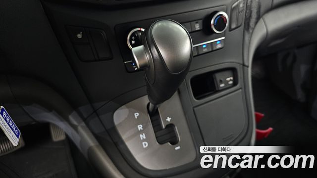 Hyundai Grand Starex Van 5-Seater Smart 2020 — фото 9