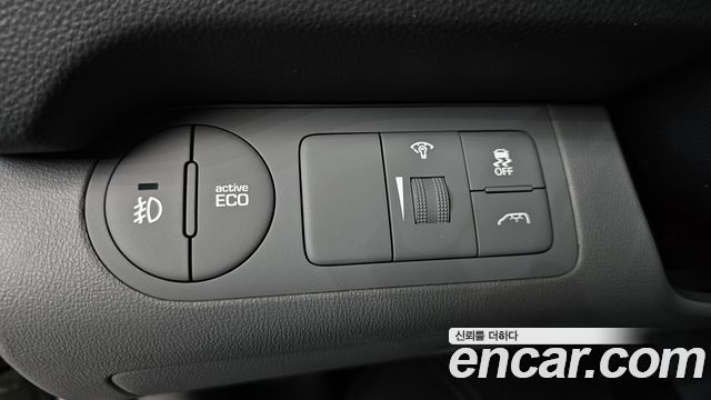 Hyundai Grand Starex Van 5-Seater Smart 2020 — фото 18