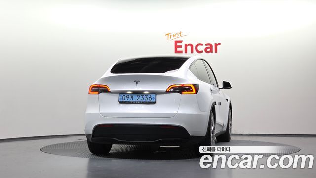 Tesla Model Y Standard Range RWD 2021 — фото 4