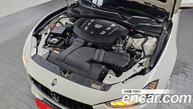 Maserati Ghibli 3.0 Diesel 3rd 2017 — фото 6