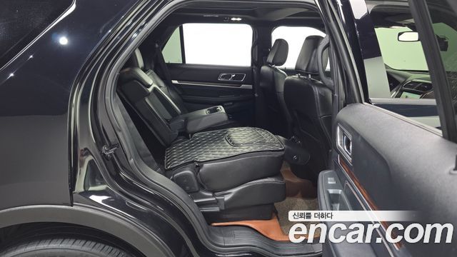 Ford Explorer 2.3 Limited 4WD 5th 2018 — фото 11