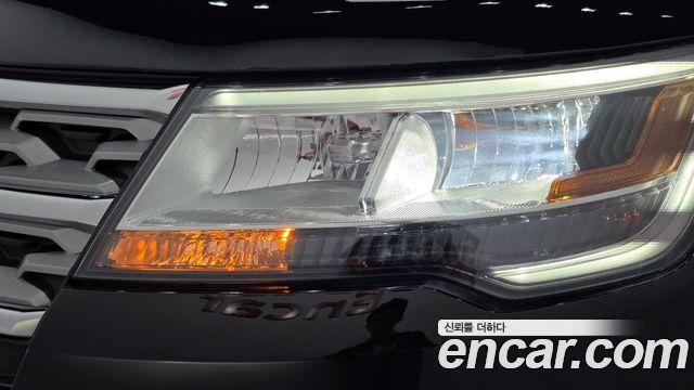 Ford Explorer 2.3 Limited 4WD 5th 2018 — фото 22