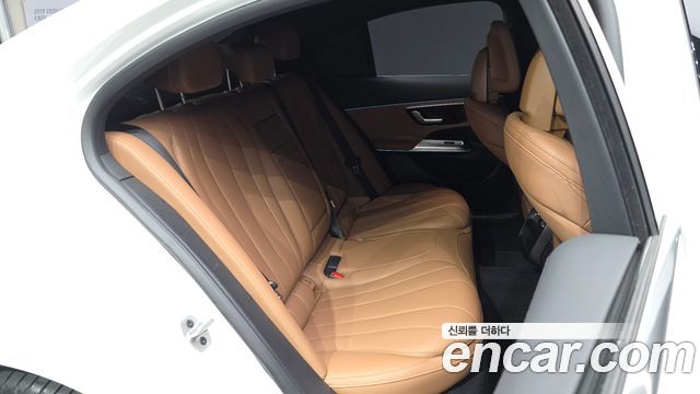 Mercedes-Benz E-Class (W214) E200 Avantgarde 2026 — фото 12