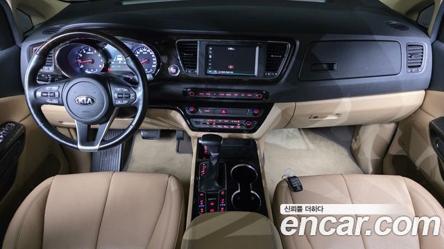 Kia Carnival Gasoline 9-Seater Noblesse Special 2020 — фото 7