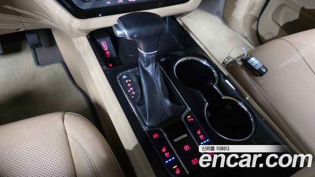 Kia Carnival Gasoline 9-Seater Noblesse Special 2020 — фото 9