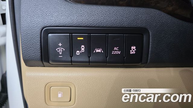 Kia Carnival Gasoline 9-Seater Noblesse Special 2020 — фото 12