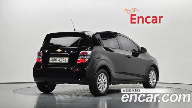 Chevrolet Aveo Hatchback 1.4 Turbo LS 2017 — фото 2