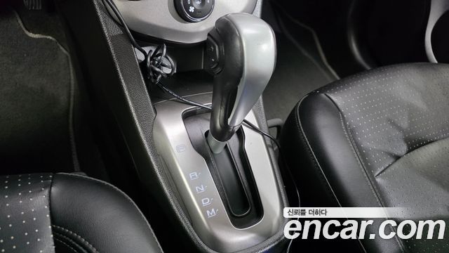 Chevrolet Aveo Hatchback 1.4 Turbo LS 2017 — фото 9