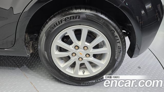 Chevrolet Aveo Hatchback 1.4 Turbo LS 2017 — фото 21