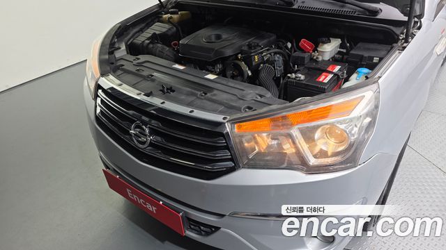 KG Mobility (SsangYong) Korando Turismo 4WD LT 11-seater 2014 — фото 6