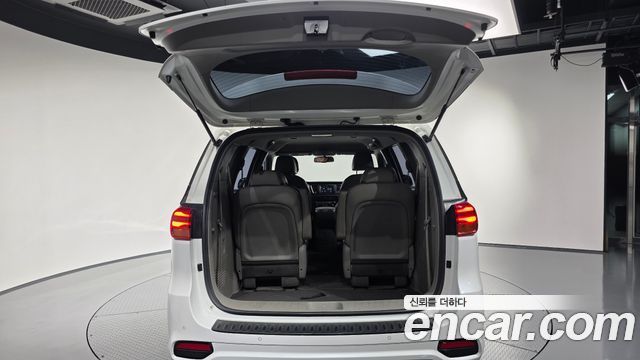 Kia Carnival 9-Seater Luxury 2019 — фото 20
