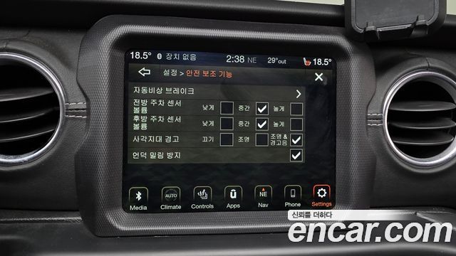Jeep Wrangler (JL) 2.0 Overland Power Top 4Door 2020 — фото 33