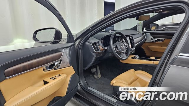 Volvo S90 B6 AWD Ultimate Bright 2023 — фото 10