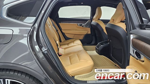Volvo S90 B6 AWD Ultimate Bright 2023 — фото 11